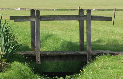 tuinaanleg houten brug Jan Joris TuinArchitectuur